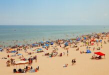 One-Quarter of College Students With a Spring Break Plan to Travel